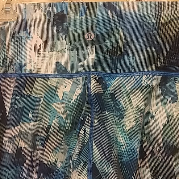 Lululemon leggings sz4 - Picture 5 of 7